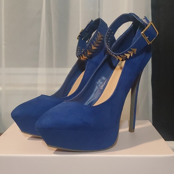 JustFab Shoes - 🆕️ Blue Platorm Heels